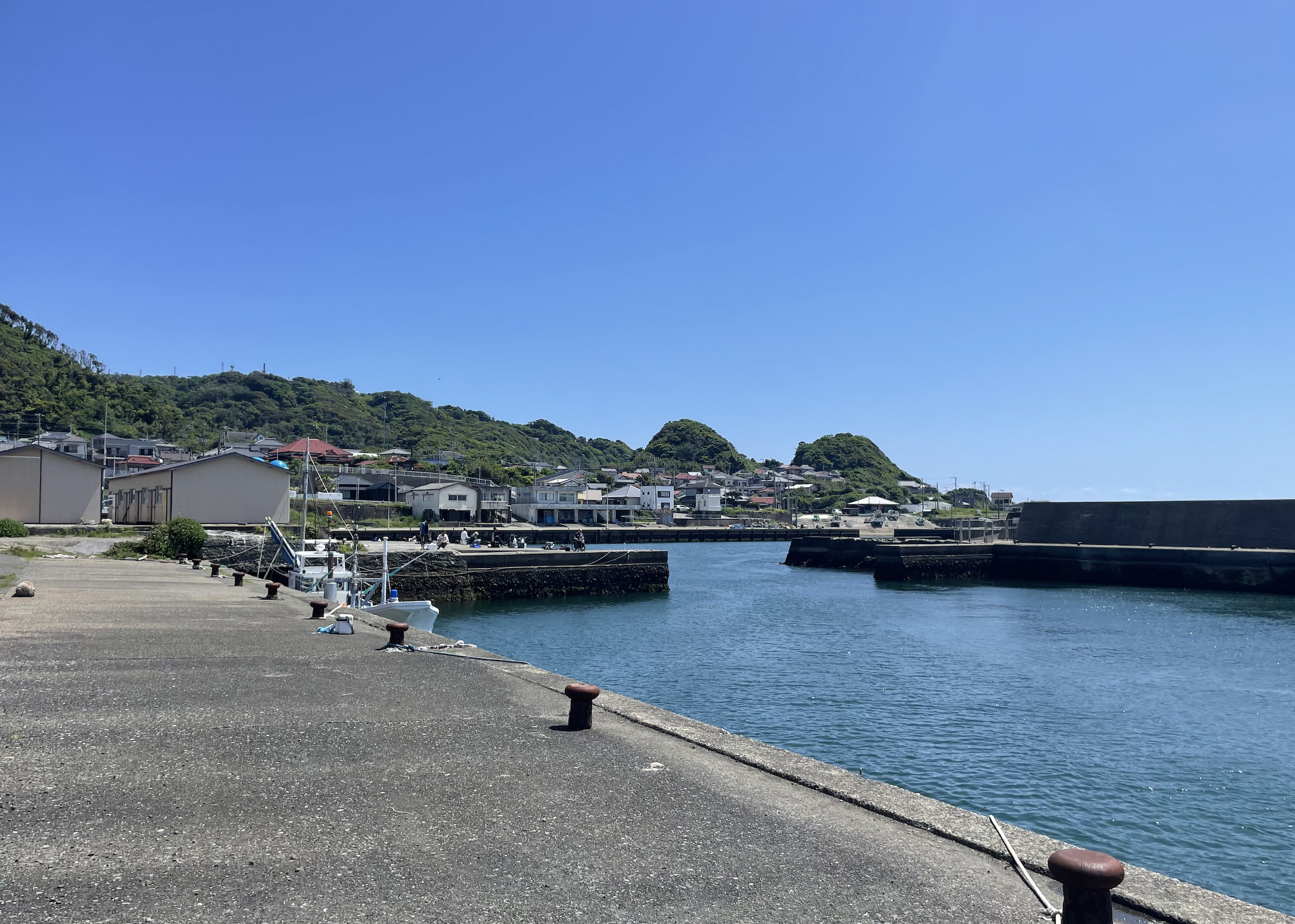 富崎館キャンプ場の周辺施設　布良漁港