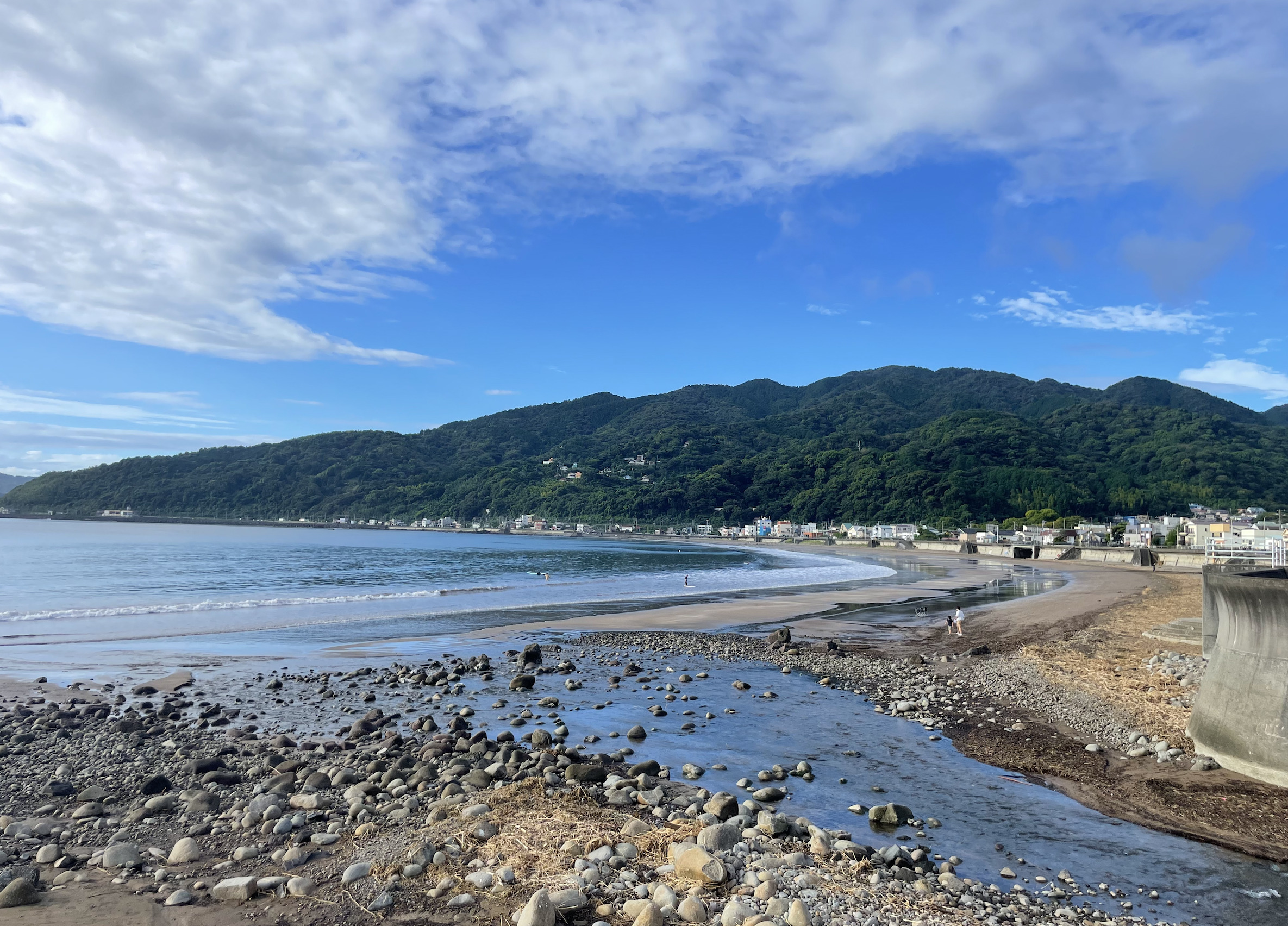 宇佐美城山公園キャンプ場近くの海