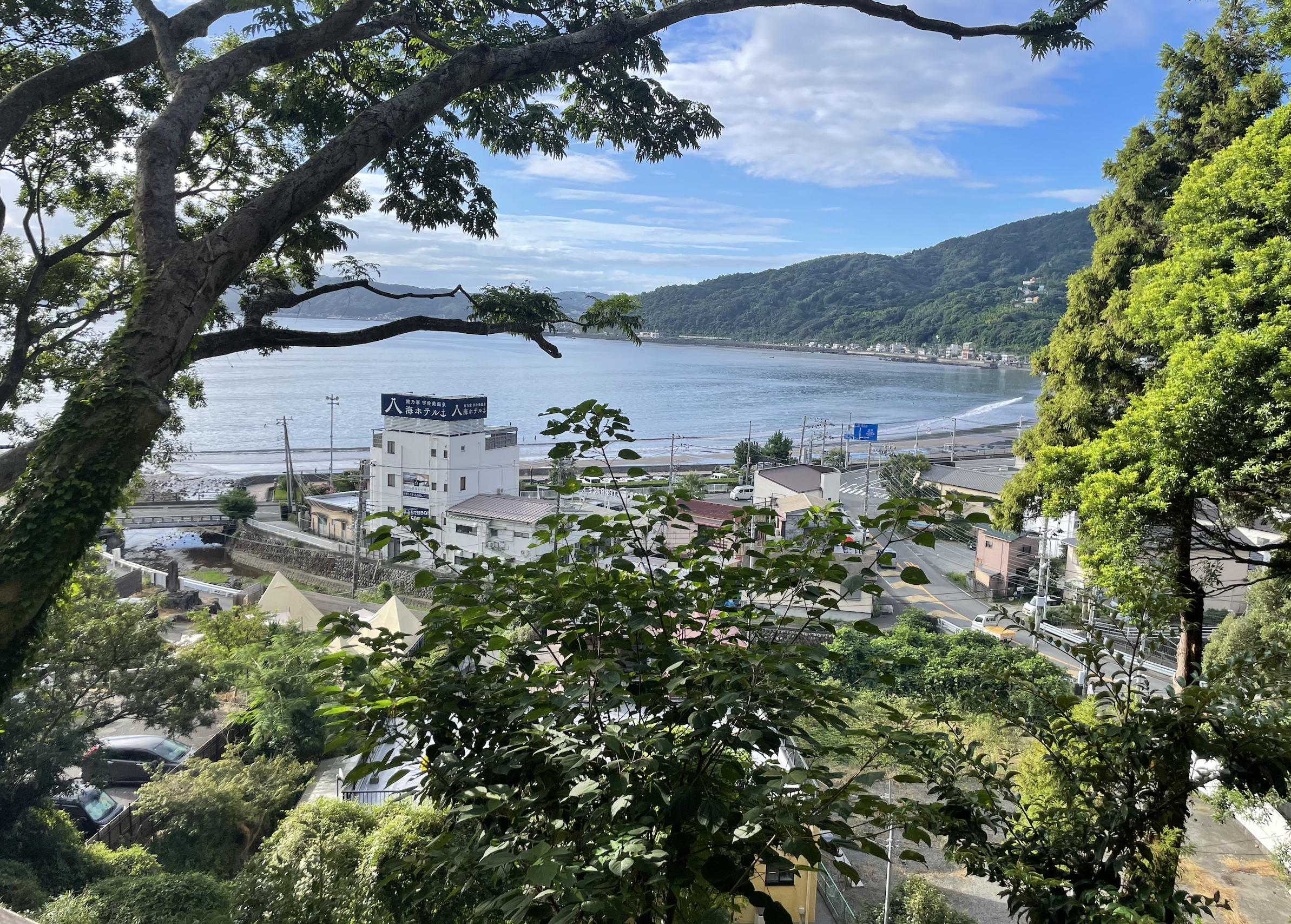 宇佐美城山公園キャンプ場の二の丸からの景色は海がきれい